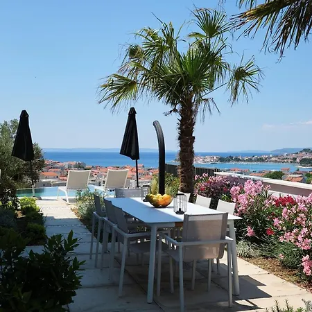 Vila Stunning - 5 Bedrooms - Sei - Amazing Sea & City Views