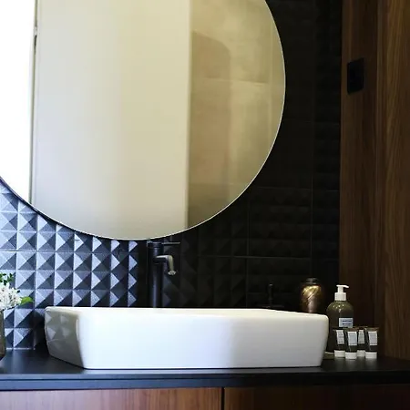 Stunning - 5 Bedrooms - Sei - Amazing Sea & City Views Вилла *